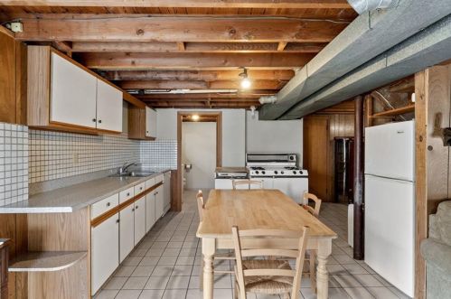 7 Mott St, Providence RI  02909-6024 exterior