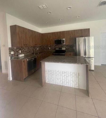 419 Eagle Dr, Kissimmee, FL 34759-4431