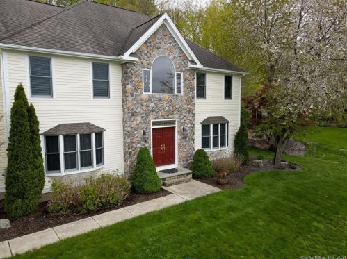 432 Rockwood Dr, Southington, CT 06489-4662