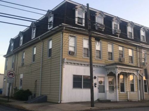 2002 Lehman St, Lebanon, PA 17046-2794