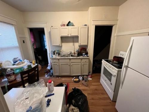 2144 49, Milwaukee WI 53208-1106 exterior