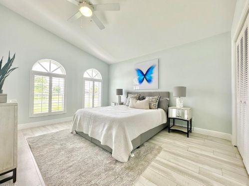 568 95th Ave, Naples FL  34108-2453 exterior
