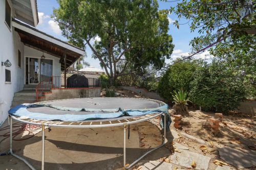 5422 Redding Rd, San Diego CA  92115-1133 exterior