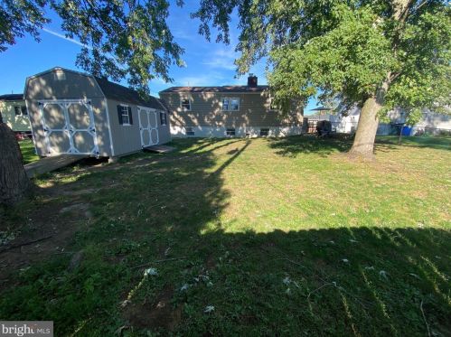 26 Auburn Dr, New Castle DE 19720-2305 exterior