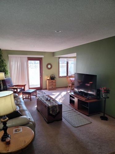 1005 124th Cir, Minneapolis, MN 55448-1460