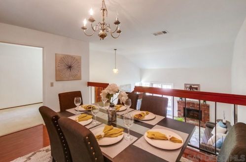 3275 Old Bridgeport Way, San Diego CA  92111-7733 exterior
