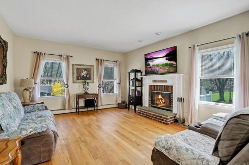 270 Prosperous Valley Rd, Middletown NY  10940-8707 exterior