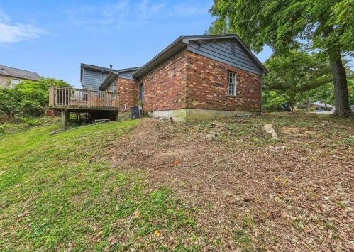 830 Pinehurst Dr, Covington, KY 41017-9642