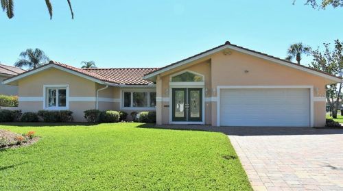 1901 Kansas Ave, Saint Petersburg, FL 33703-3429