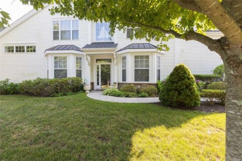 209 Sonata Ct, Eastport, NY 11941-1617