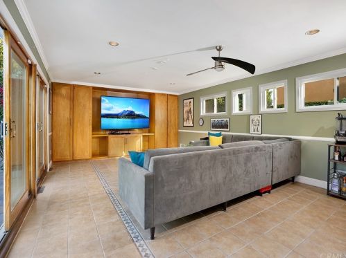 6520 Rosebay St, Long Beach CA  90808-4057 exterior