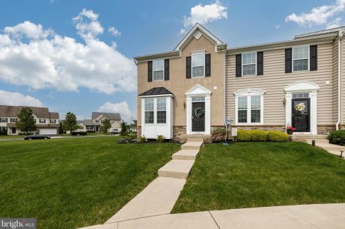 106 Raven Ct, Gilbertsville, PA 19525-8119