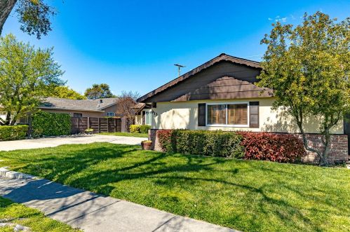 913 Woodrow Ave, Modesto CA  95350-1235 exterior