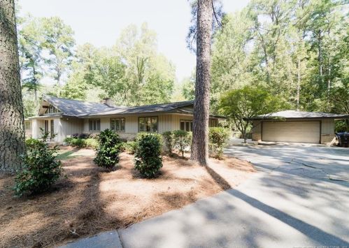 1610 Lord Ashley Dr, Sanford, NC 27330-7230