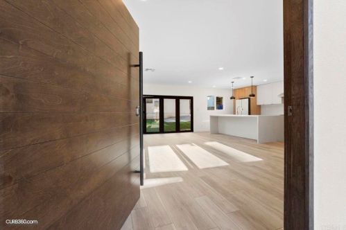 3511 Oliphant St, San Diego CA  92106-1729 exterior