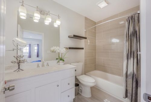 24494 Leona Dr, Hayward CA  94542-1010 exterior