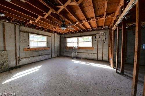 330 Madison Ct, Fort Myers Beach FL  33931-3642 exterior