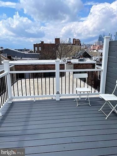 524 3rd St, Philadelphia PA  19123-2935 exterior