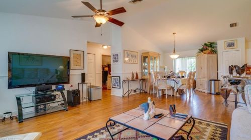 2729 11th Ct, Cape Coral, FL 33914-4122