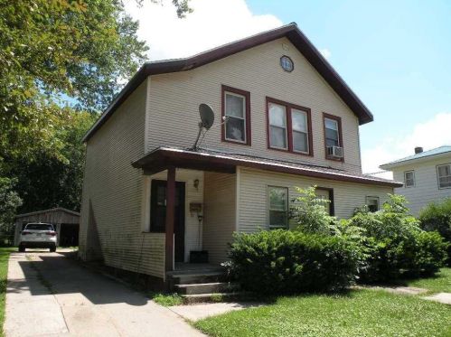 327 Eureka St, Ripon, WI 54971-1335