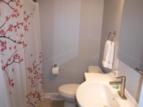 1750 Lilac Dr, Manitowoc WI  54220-6728 exterior