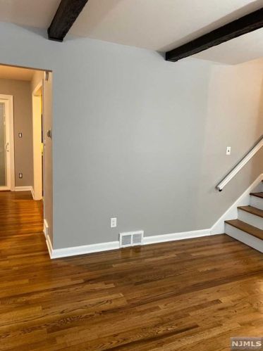 198 Palmer Ter, Wood-Ridge, NJ 07075-1418