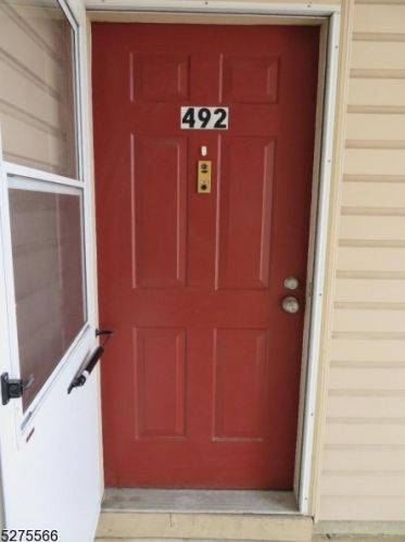 492 Danbury Ln, East Brunswick NJ  08816-5120 exterior