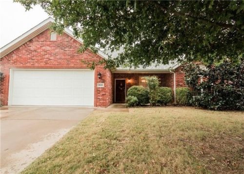 2619 Shadow Crest Dr, Fayetteville, AR 72704-5352