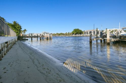 2270 Wilsee Rd, West Palm Beach FL  33410-2016 exterior