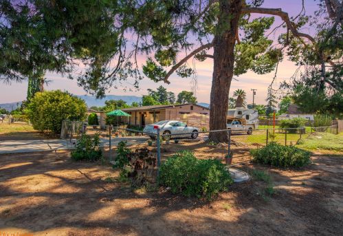 1002 Magnolia Ave, Beaumont CA  92223-1837 exterior