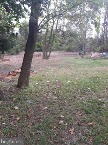 1032 Mail Ave, West Deptford, NJ 08096-6519