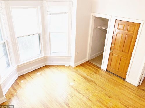 946 Clark St, Saint Paul MN  55130-4032 exterior