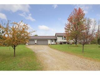 735 Wilfred Rd, Hudson WI  54016-7684 exterior