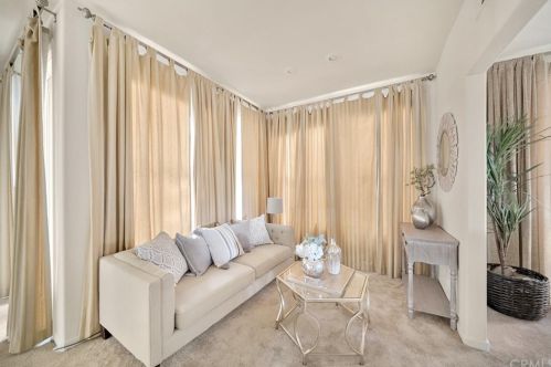 214 Goldenwest St, Huntington Beach CA 92648-2638 exterior