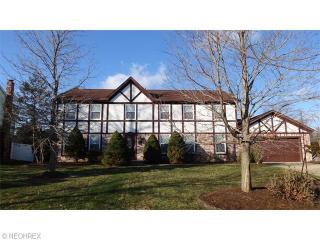 2399 Balmoral Dr, Akron, OH 44333-2972