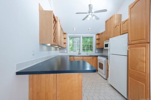 66 Columbus Ave, Tompkins Corners NY  10579-2136 exterior