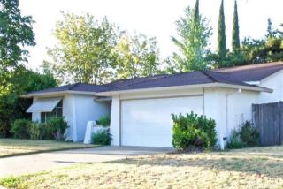 2820 Honeysuckle Way, Sacramento, CA 95826-3121