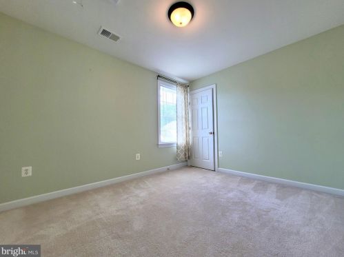 16399 Kramer Estate Dr, Woodbridge VA  22191-6003 exterior