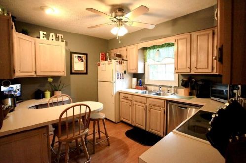 261 Constitution Dr, Chillicothe OH  45601-2120 exterior