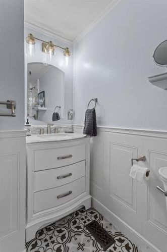 120 Mcmahon Dr, Manor PA 15665-9603 exterior