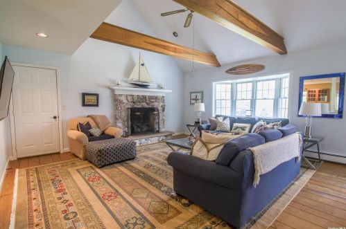 40100 Route 25, Peconic, NY 11958-1503