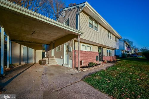 2014 Wildwood Dr, Wilmington, DE 19805-1061