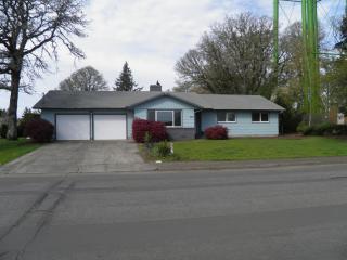 1895 Lowen St, Salem, OR 97304-4310