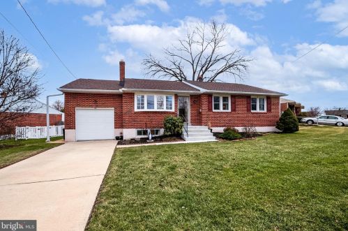 1610 Victory Dr, Wilmington, DE 19804-3512