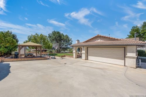 8408 Jalal St, Lakeside, CA 92040-5446