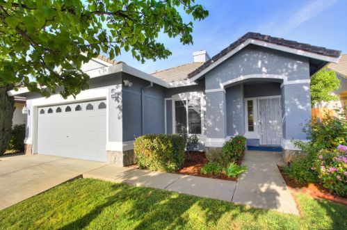 8635 Windsor Point Way, Elk Grove CA  95624-3431 exterior