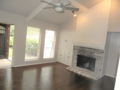 3401 Fontaine St, Plano TX  75075-6216 exterior