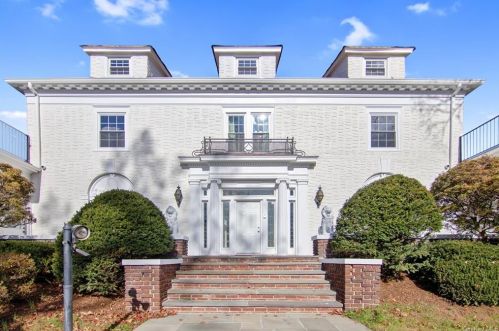 65 Stuyvesant Plz, Mount Vernon, NY 10552-1410