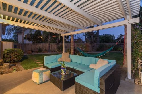 172 Santa Maria Ct, Vista CA  92083-5823 exterior