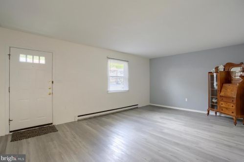 56 Ashford Dr, West Enola PA  17025-2320 exterior